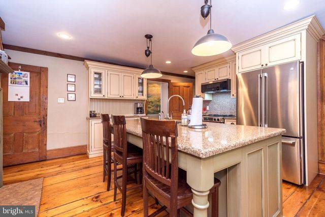 1 VILLAGE WAY, Plymouth Meeting, PA 19462
