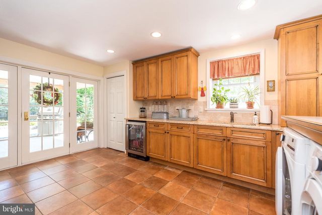 1 VILLAGE WAY, Plymouth Meeting, PA 19462