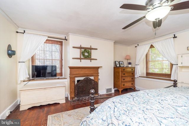 1 VILLAGE WAY, Plymouth Meeting, PA 19462