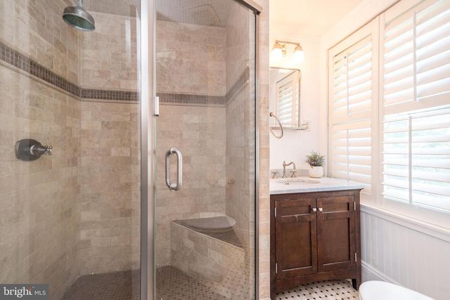 1 VILLAGE WAY, Plymouth Meeting, PA 19462