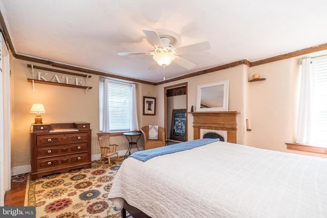 1 VILLAGE WAY, Plymouth Meeting, PA 19462