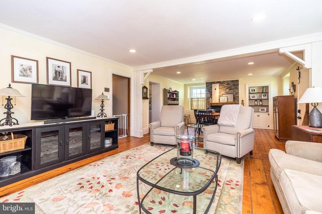 1 VILLAGE WAY, Plymouth Meeting, PA 19462