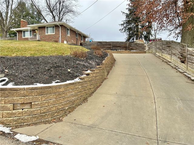 1727 Ridgewood Drive, N Franklin Twp, PA 15301