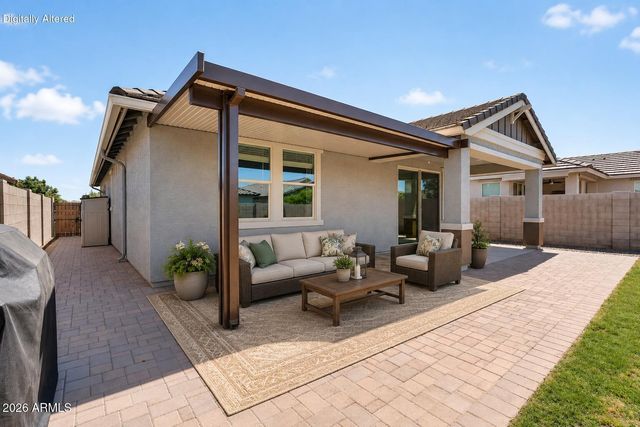 2818 W MARTINEZ Drive, San Tan Valley, AZ 85144