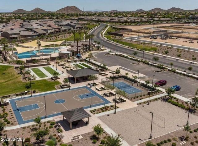 2818 W MARTINEZ Drive, San Tan Valley, AZ 85144