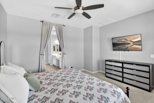 2818 W MARTINEZ Drive, San Tan Valley, AZ 85144