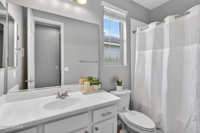 2818 W MARTINEZ Drive, San Tan Valley, AZ 85144