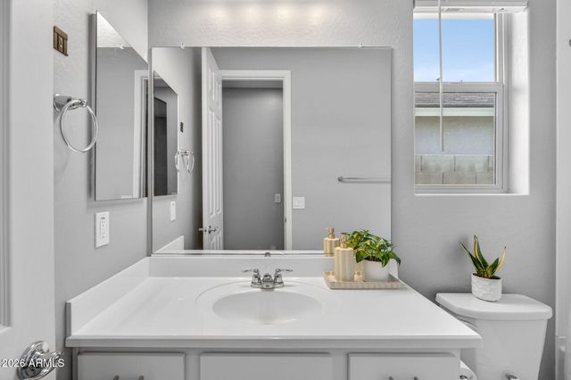 2818 W MARTINEZ Drive, San Tan Valley, AZ 85144