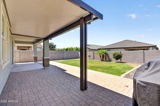 2818 W MARTINEZ Drive, San Tan Valley, AZ 85144