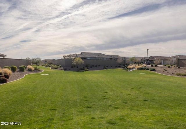 2818 W MARTINEZ Drive, San Tan Valley, AZ 85144