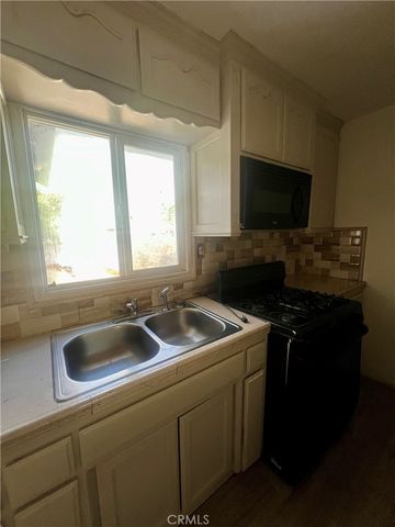 1322 Quincy, Bakersfield, CA 93305
