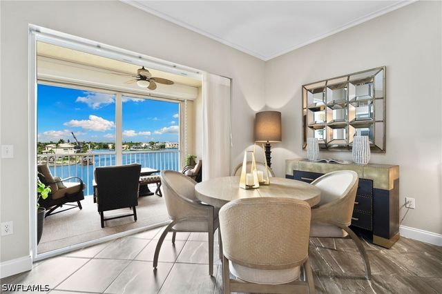 9380 Gulf Shore DR 402, Naples, FL 34108