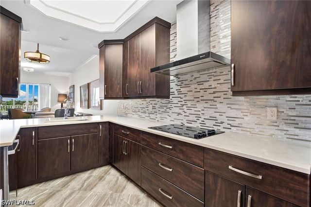 9380 Gulf Shore DR 402, Naples, FL 34108