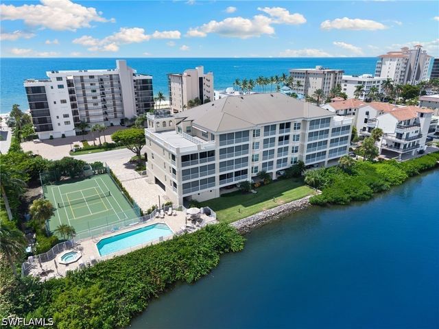 9380 Gulf Shore DR 402, Naples, FL 34108