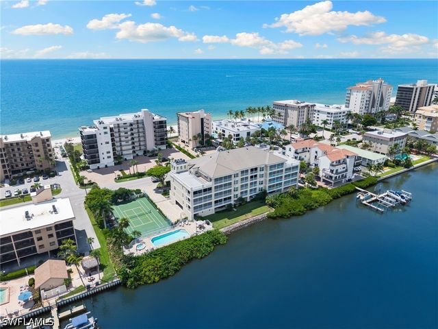 9380 Gulf Shore DR 402, Naples, FL 34108