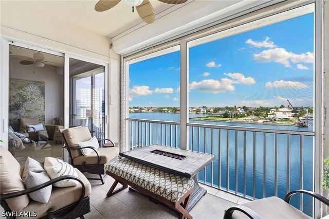 9380 Gulf Shore DR 402, Naples, FL 34108