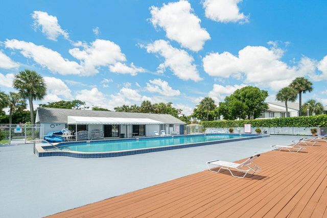 1024 Green Pine Boulevard I, West Palm Beach, FL 33409