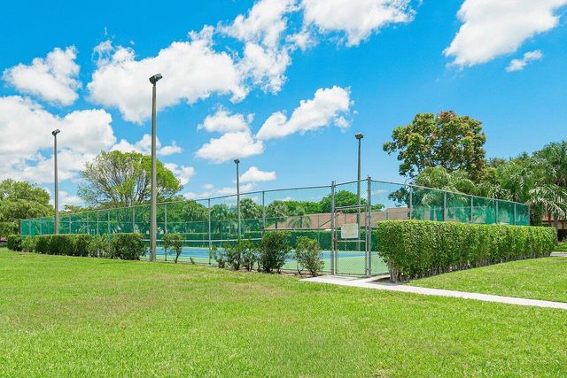 1024 Green Pine Boulevard I, West Palm Beach, FL 33409
