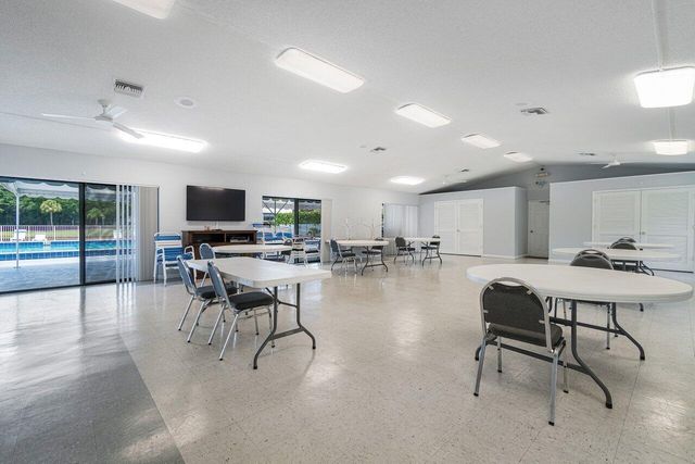 1024 Green Pine Boulevard I, West Palm Beach, FL 33409