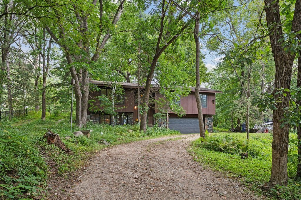 2119 Skyway Drive, Saint Paul, MN 55119