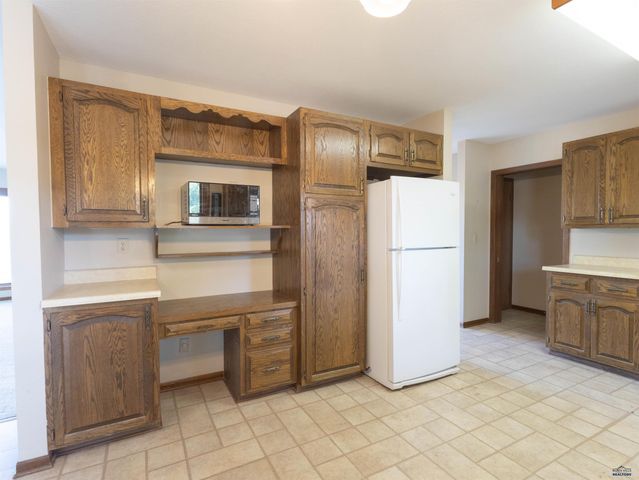 3215 HOGAN CT, Rapid City, SD 57702