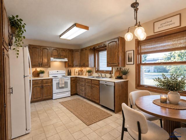 3215 HOGAN CT, Rapid City, SD 57702
