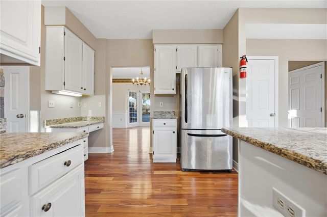 644 White Pine Dr, Mars Boro, PA 16046