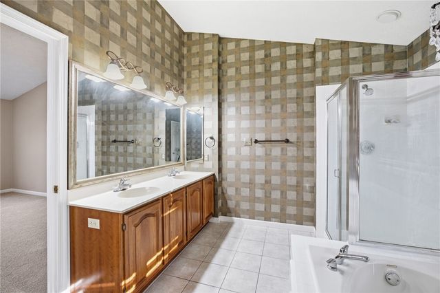 644 White Pine Dr, Mars Boro, PA 16046