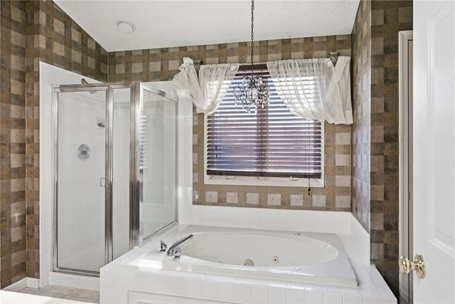 644 White Pine Dr, Mars Boro, PA 16046