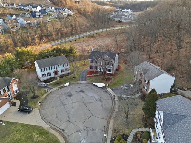 644 White Pine Dr, Mars Boro, PA 16046