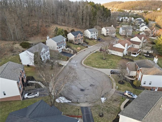 644 White Pine Dr, Mars Boro, PA 16046