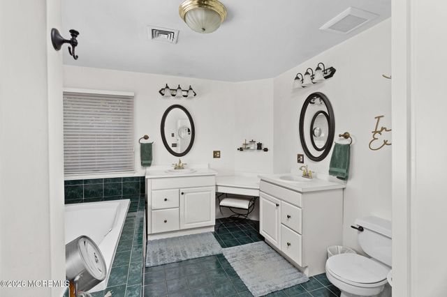 44 Walters Road, Robbinsville, NJ 08691