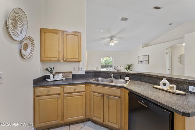 41 SLIPPER Trail, Palm Coast, FL 32164