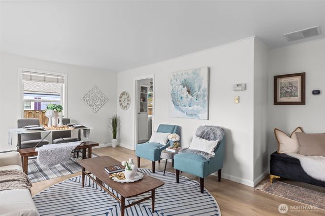 13655 2nd Avenue S, Burien, WA 98168