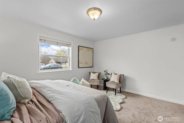 13655 2nd Avenue S, Burien, WA 98168