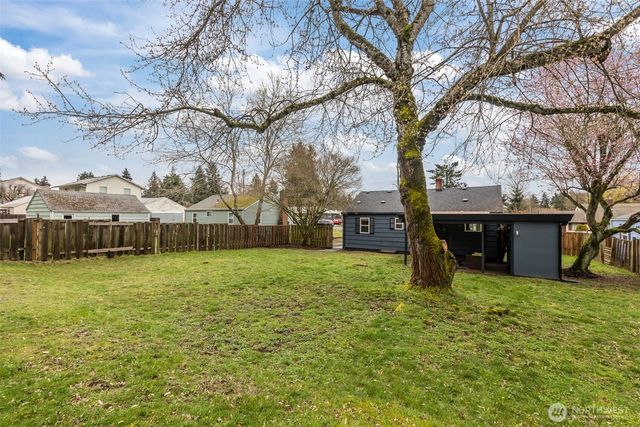13655 2nd Avenue S, Burien, WA 98168
