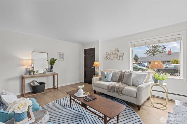 13655 2nd Avenue S, Burien, WA 98168