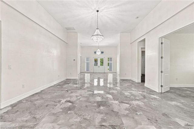 1853 Della DR, Naples, FL 34117