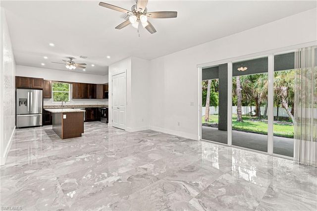 1853 Della DR, Naples, FL 34117