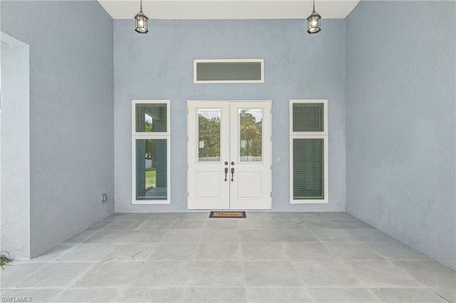 1853 Della DR, Naples, FL 34117