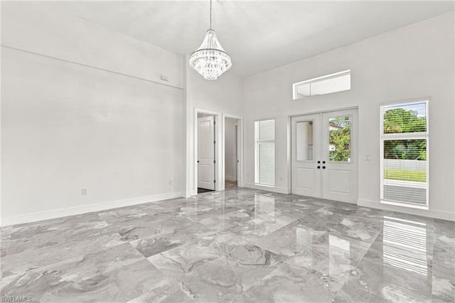 1853 Della DR, Naples, FL 34117
