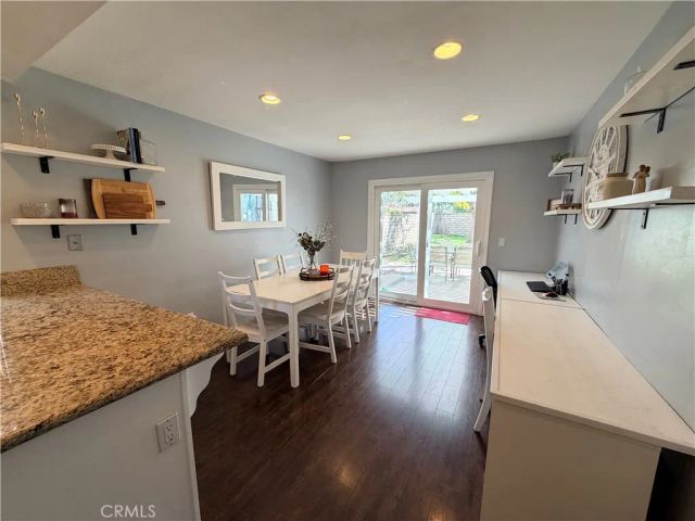 28114 Guilford, Saugus, CA 91350