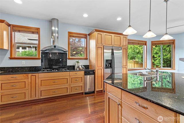 8676 Ashbury Court, Blaine, WA 98230