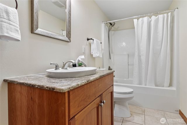 8676 Ashbury Court, Blaine, WA 98230