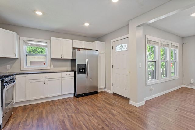 3858 Fremont Avenue N, Minneapolis, MN 55412