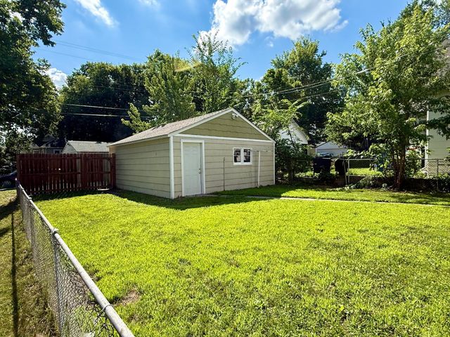 3858 Fremont Avenue N, Minneapolis, MN 55412