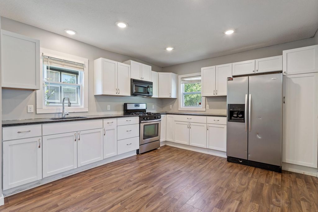 3858 Fremont Avenue N, Minneapolis, MN 55412 — photo 2