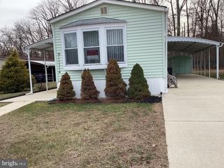 18 SPRUCE DR, Sicklerville, NJ 08081