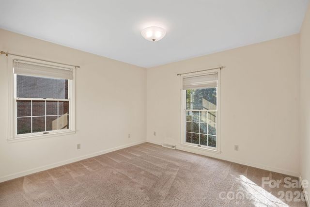 1001 Thistle Court, Charlotte, NC 28211