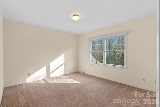 1001 Thistle Court, Charlotte, NC 28211